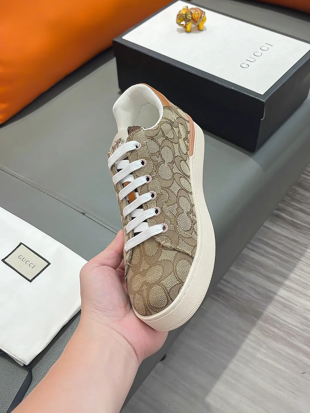 Men's shoes GUCCI "Gucci" P400 Regular size: 38-44 (casual shoes) Product materials: Selected cowhide upper, soft sheepskin lining; original outsole.